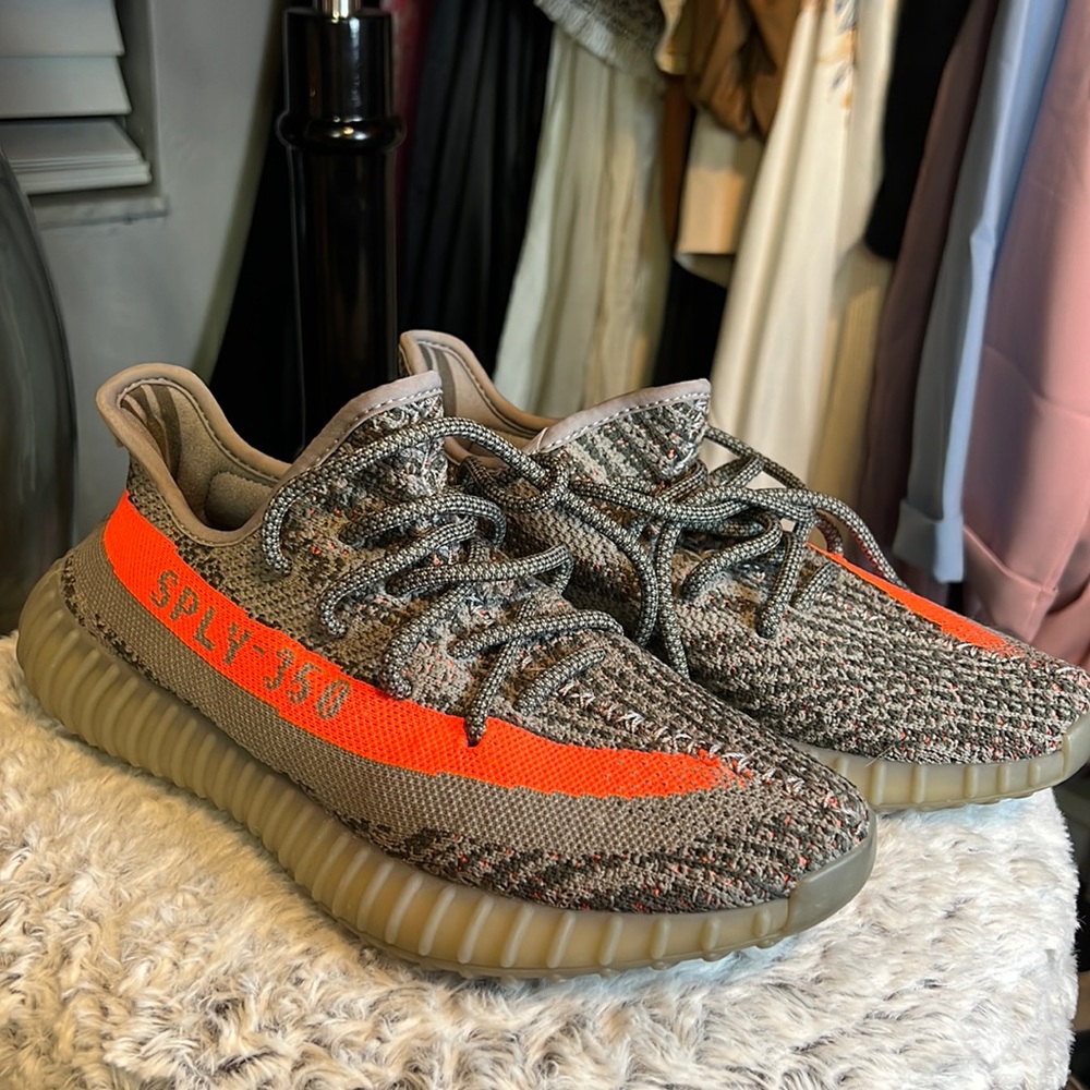 Gently worn Yeezy 350 Boost V2 Beluga